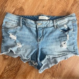TORRID light wash distressed shorts size 18